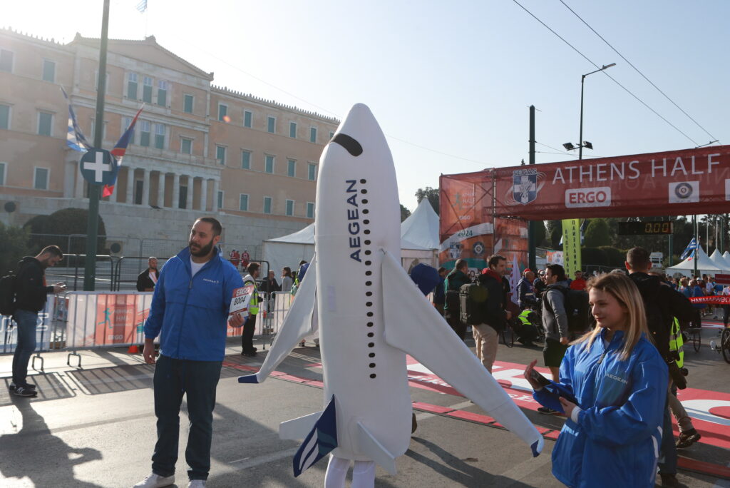 12ος Ημιμαραθώνιος Αθήνας: Ξεχωριστές στιγμές που κατέγραψε ο φωτογραφικός φακός