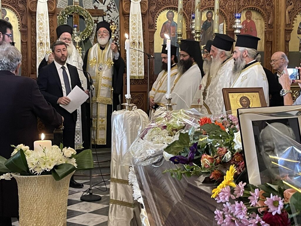 Σητεία: Στην κηδεία του Φοίβου Ιωαννίδη ο Νίκος Ανδρουλάκης – Στο Ηράκλειο η συνέχεια της περιοδείας του